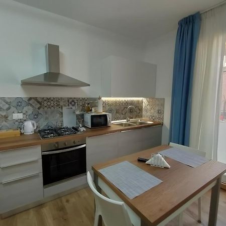 Dh Studio Apartments カステッランマーレ・デル・ゴルフォ エクステリア 写真