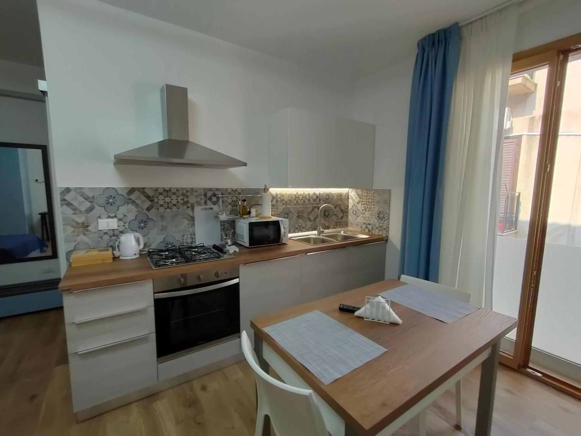 Dh Studio Apartments カステッランマーレ・デル・ゴルフォ エクステリア 写真