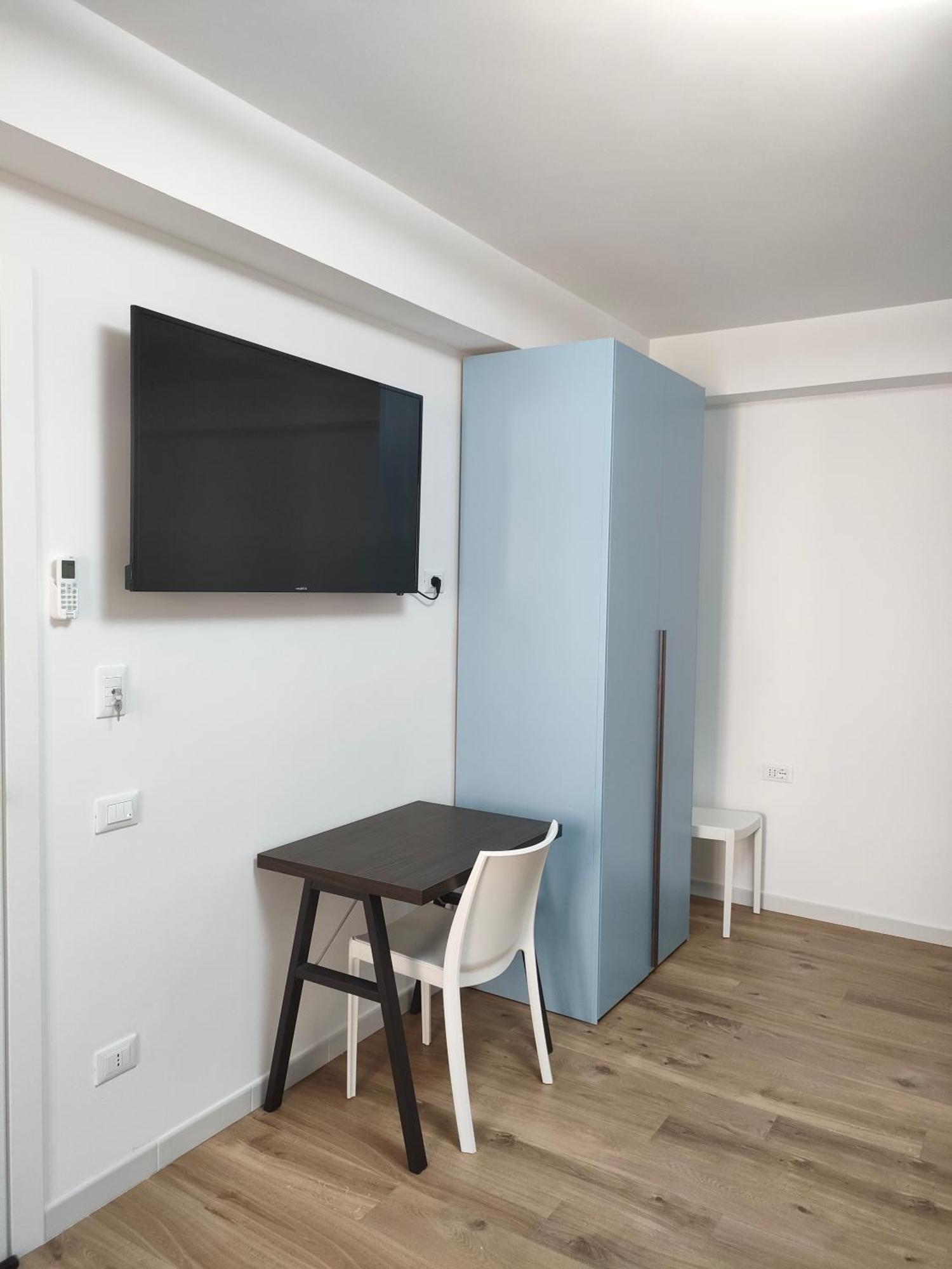 Dh Studio Apartments カステッランマーレ・デル・ゴルフォ エクステリア 写真